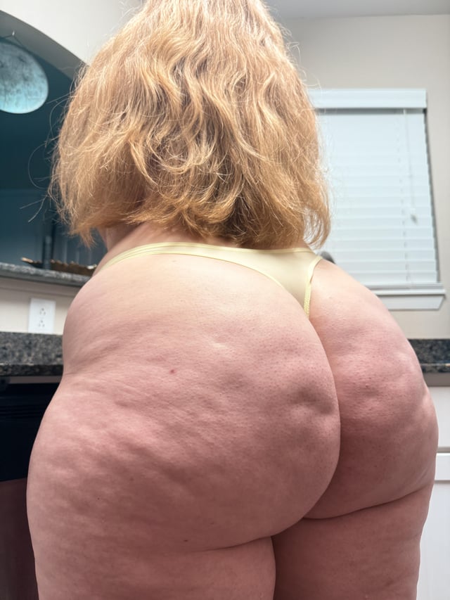 Götümü Kimi Sevir