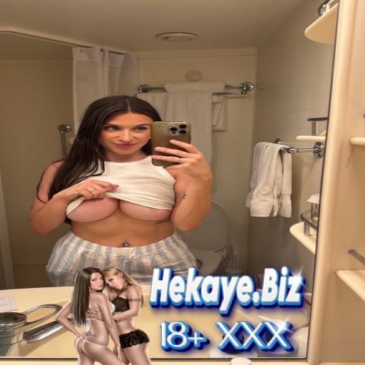 Gizli Döşlərini Çəkir